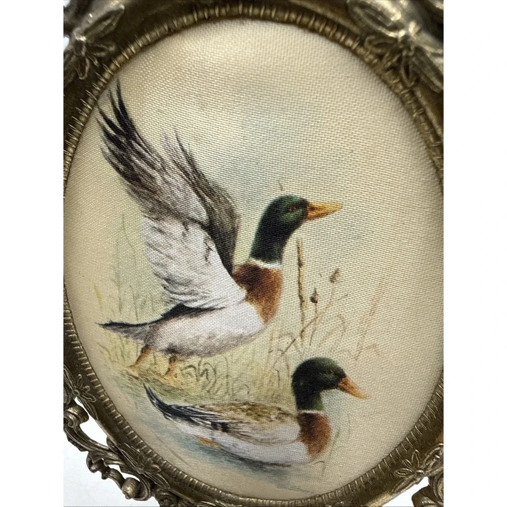 Vintage Quilt Duck Picture‎ On Stand Ornate Oval Gold Metal Picture Made Italy